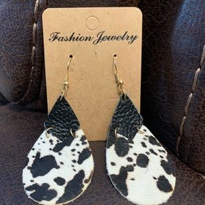 NWT Leather black and white teardrop dangle earrings